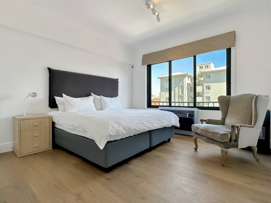 2 Bedroom Property for Sale in Sea Point Western Cape